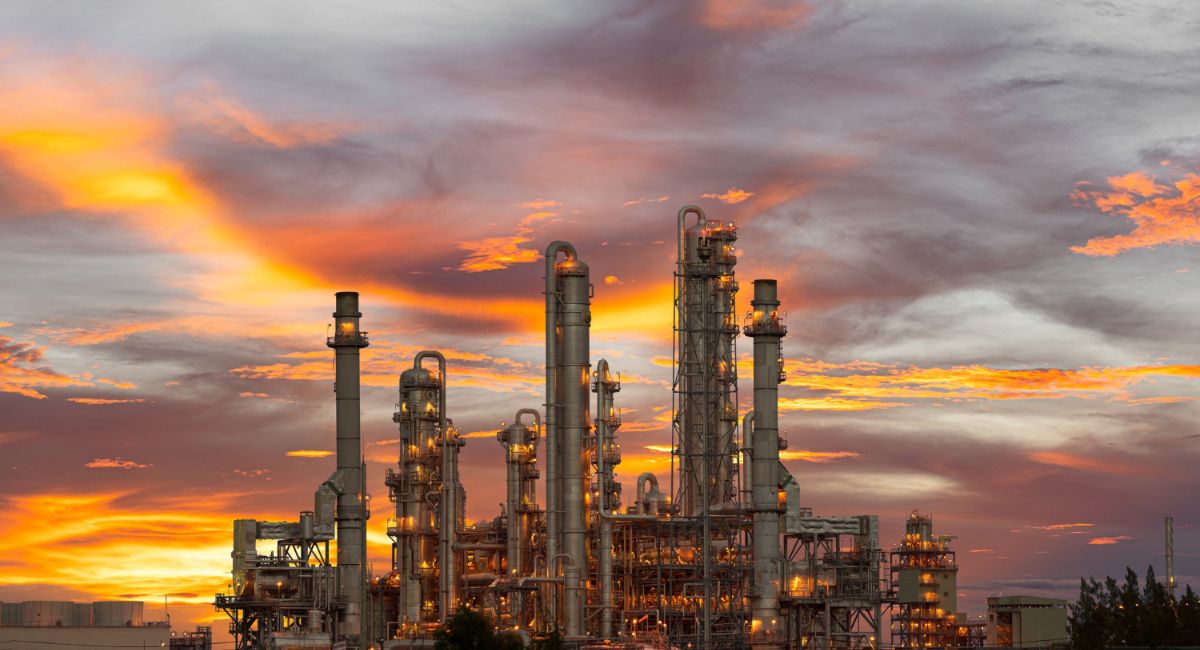 Reporte del Mercado de Petróleo 1B 2026: del exceso de oferta al shock geopolítico
